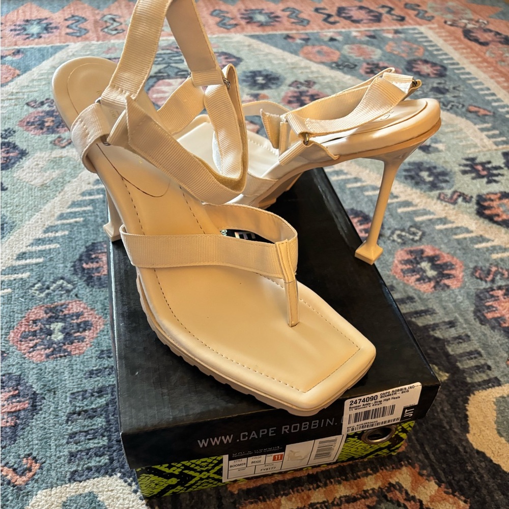 Cape Robbin ‘Boomer’ sandals - Picture 3 of 5